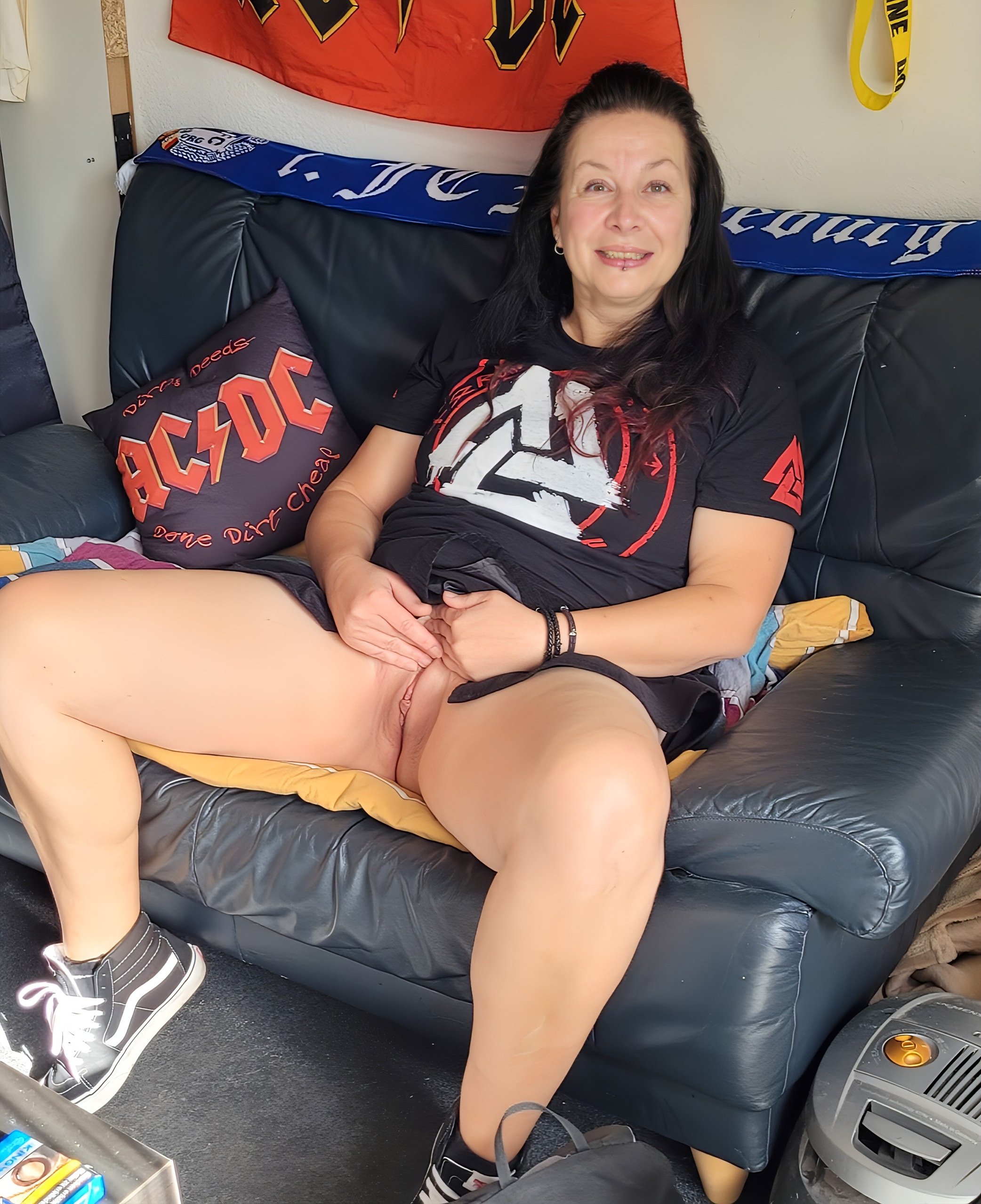 Naughty Milf Nici Stoy