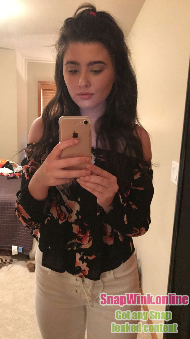 Fit dark haired college baddie selfies