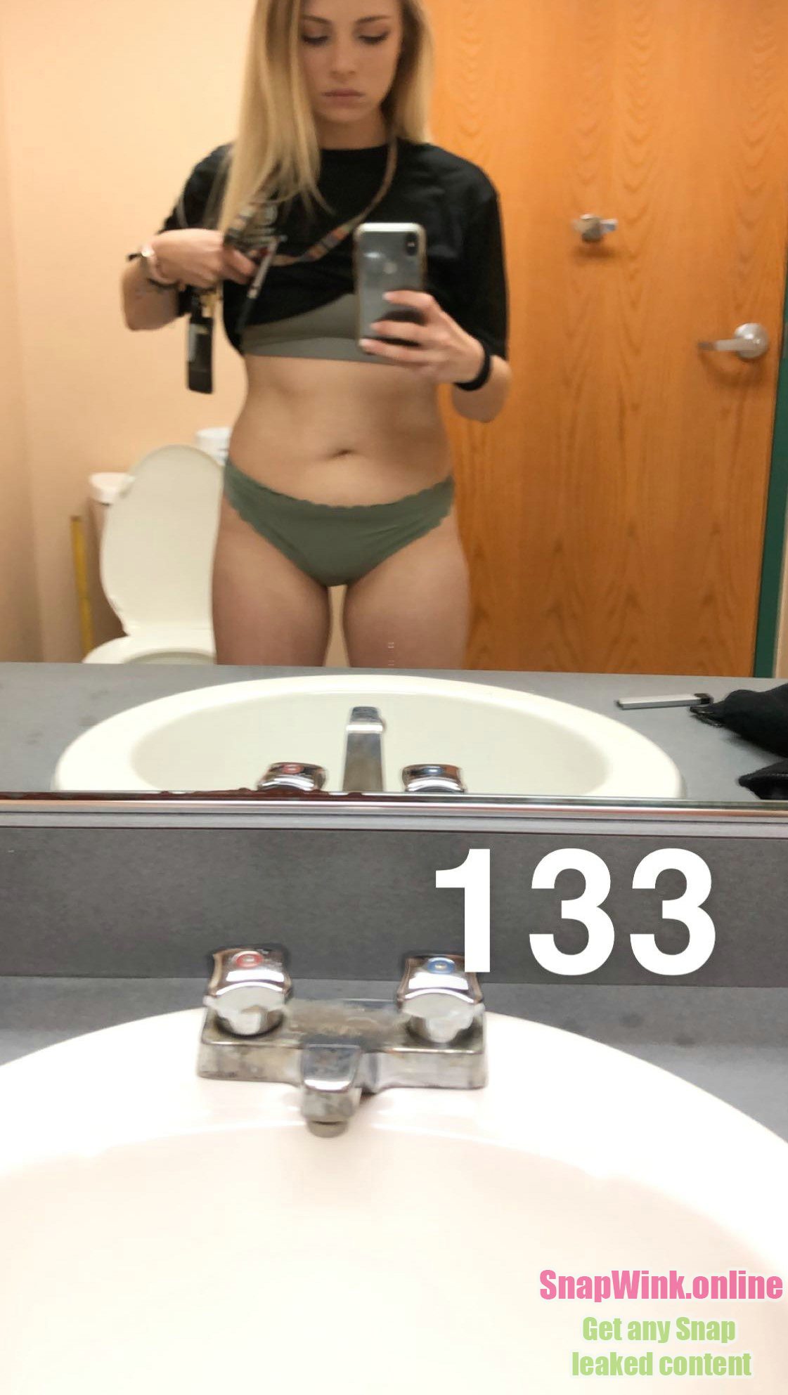 Smoking hot college gym Teen