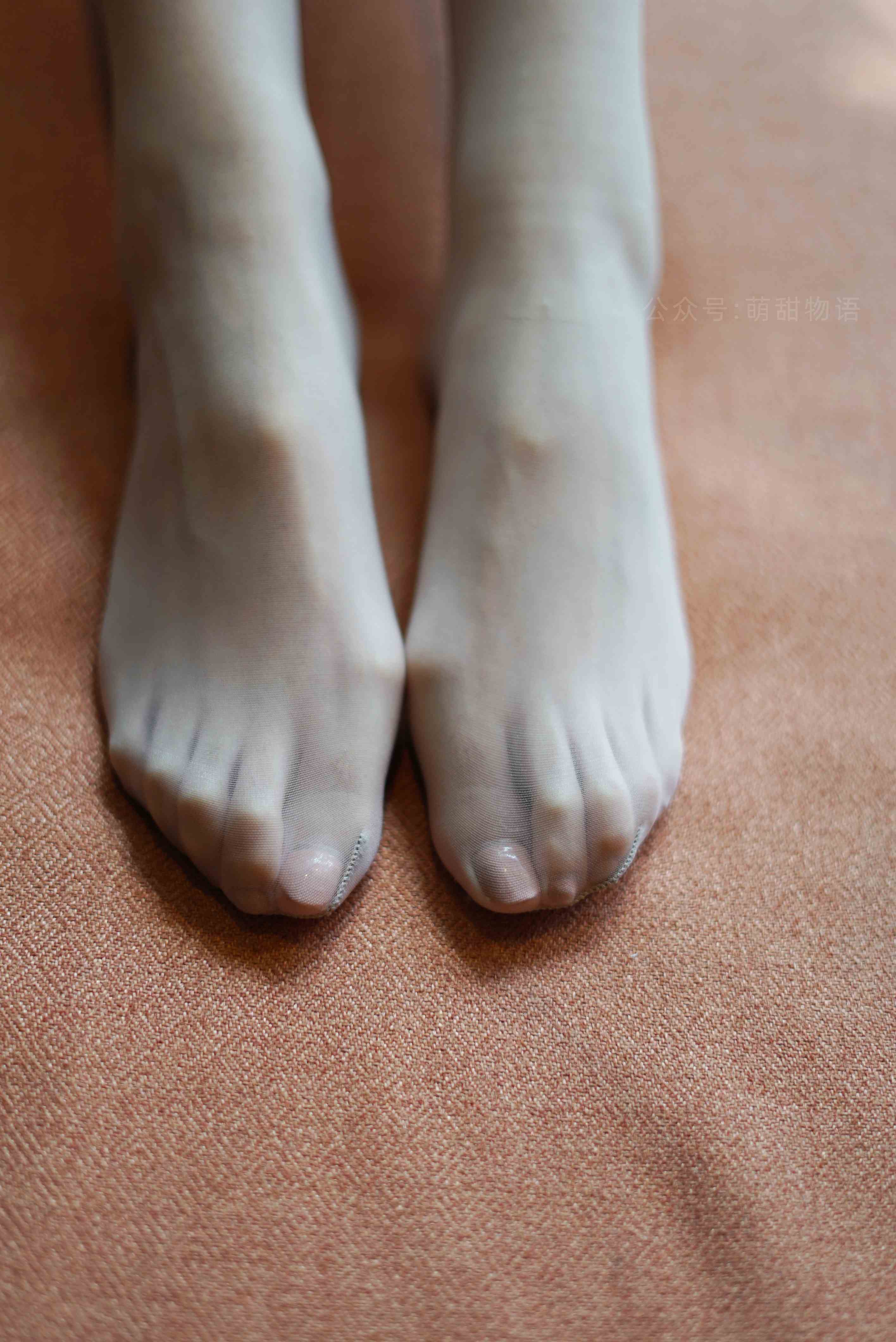 China Beauty Legs and feet 1680