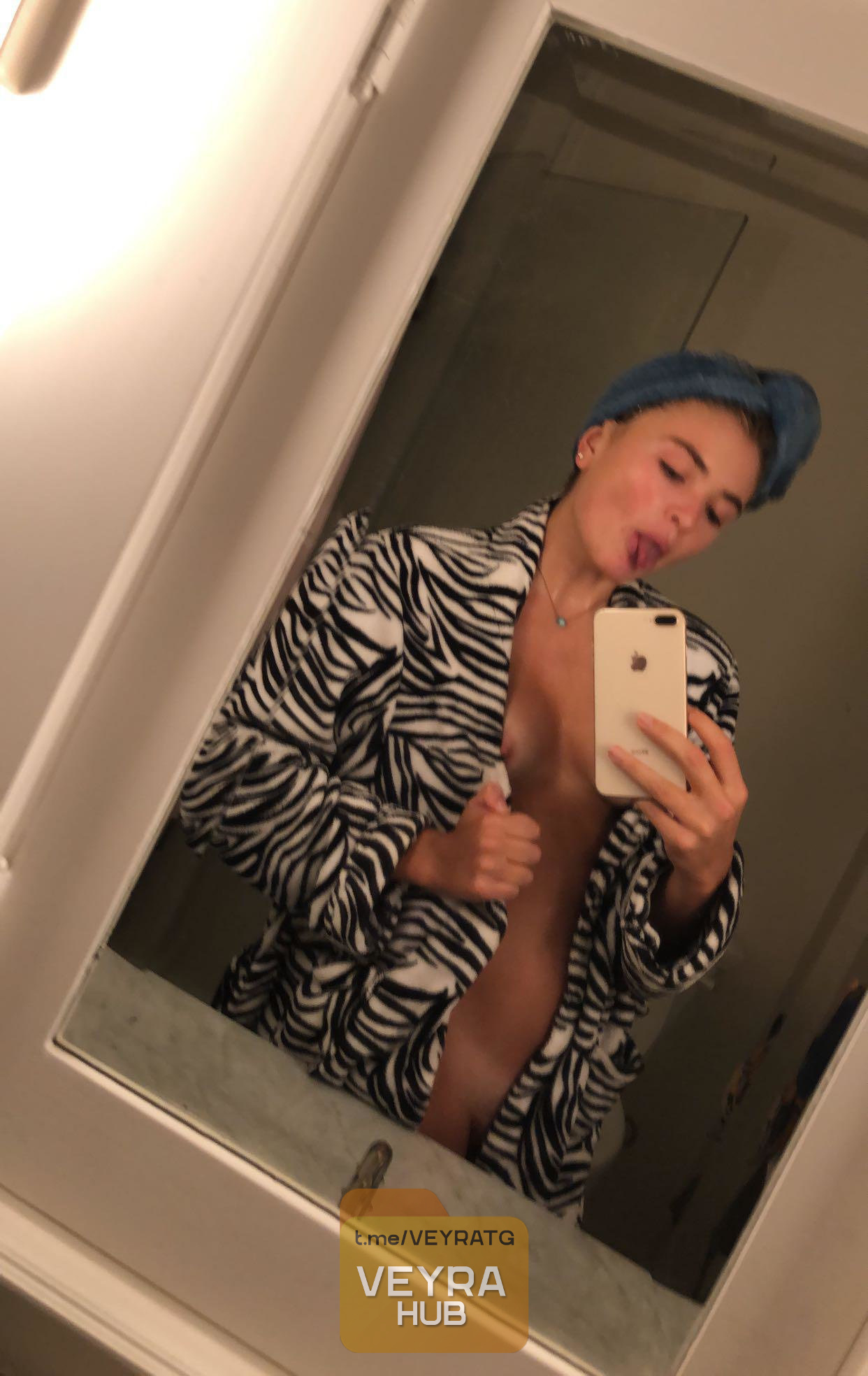 Hot lady Vaughn Dore