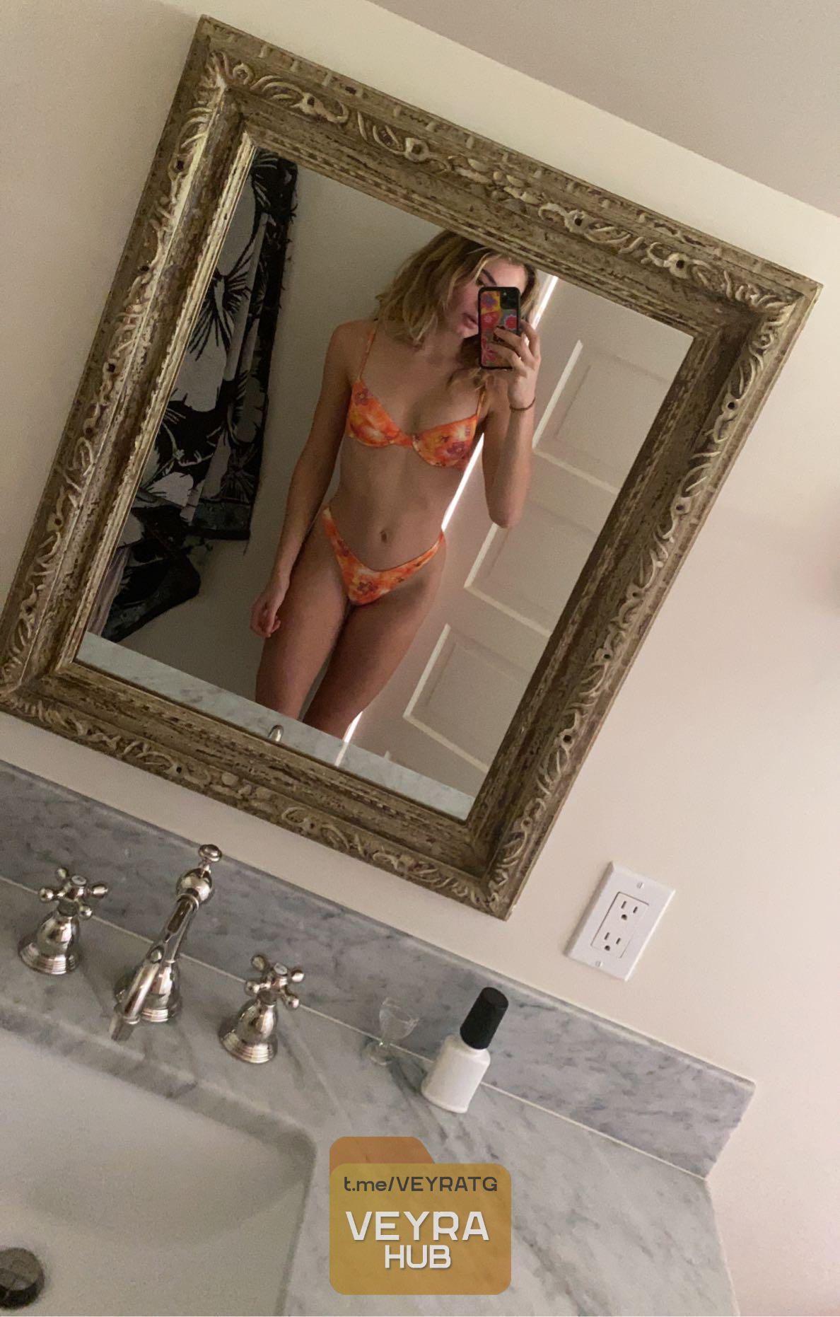 Hot lady Vaughn Dore