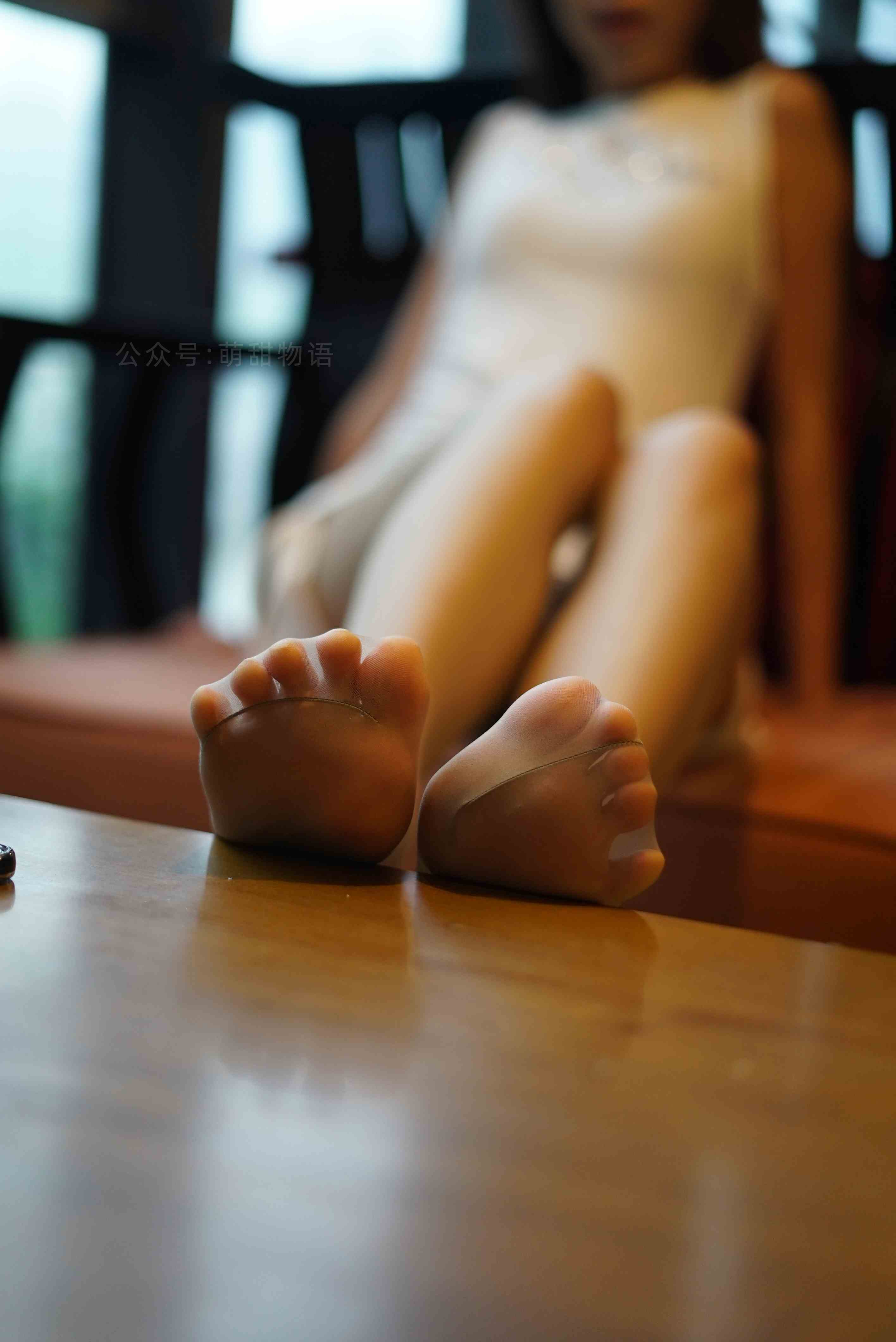 China Beauty Legs and feet 1681