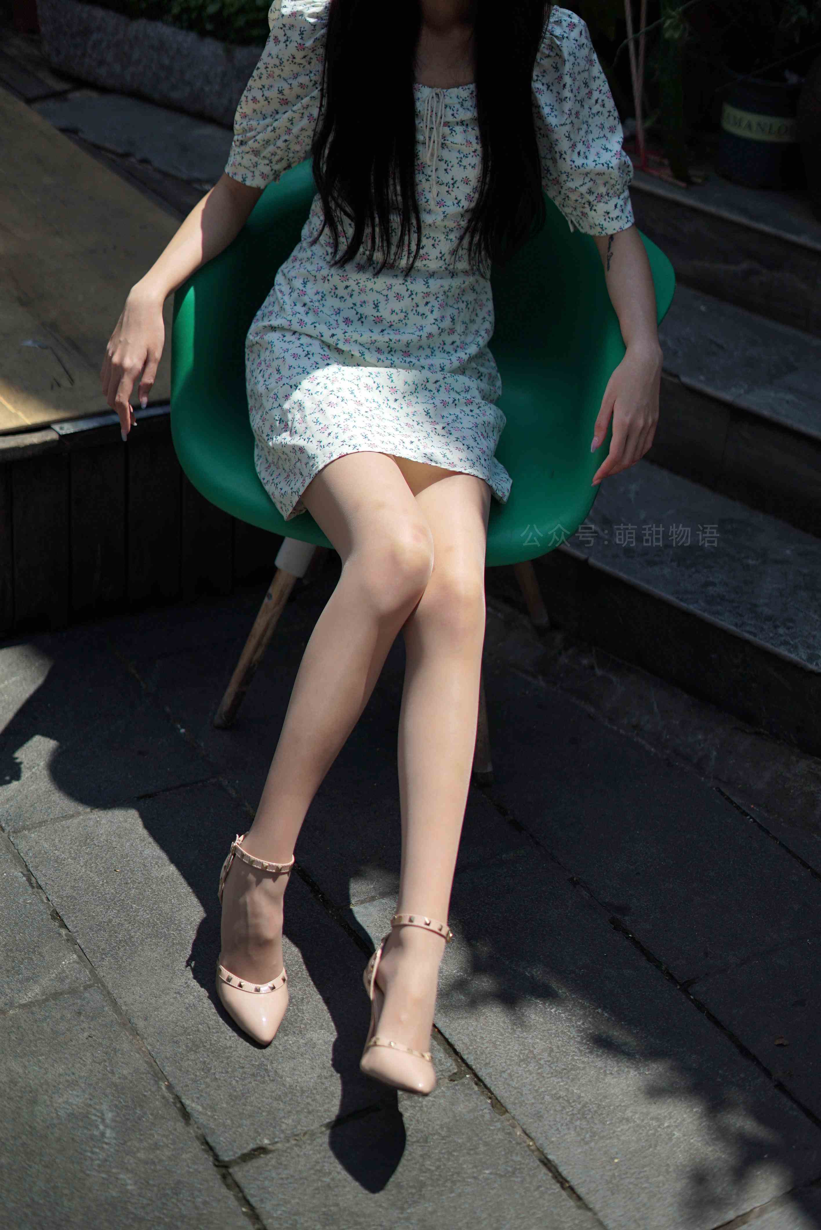 China Beauty Legs and feet 1684