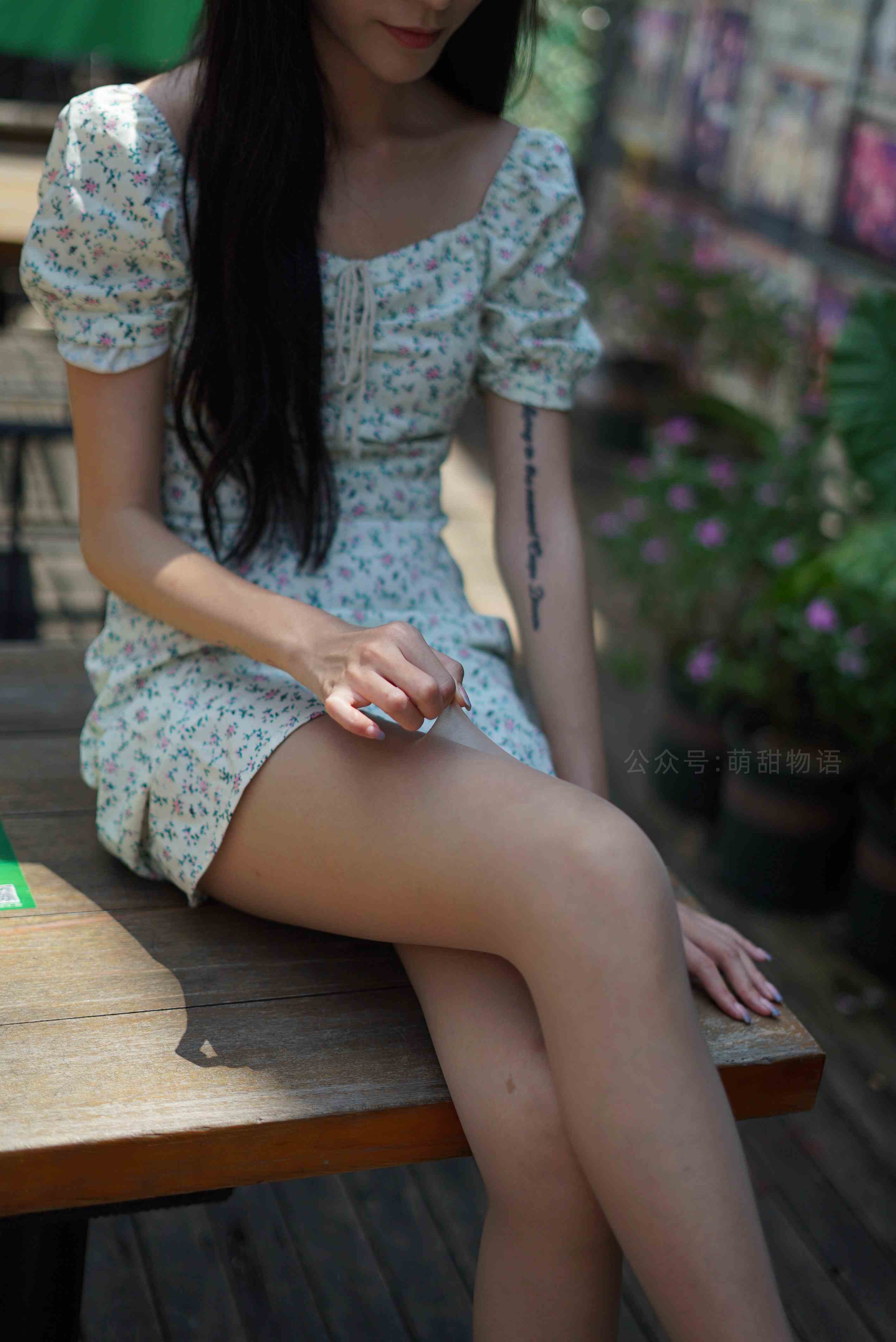 China Beauty Legs and feet 1684