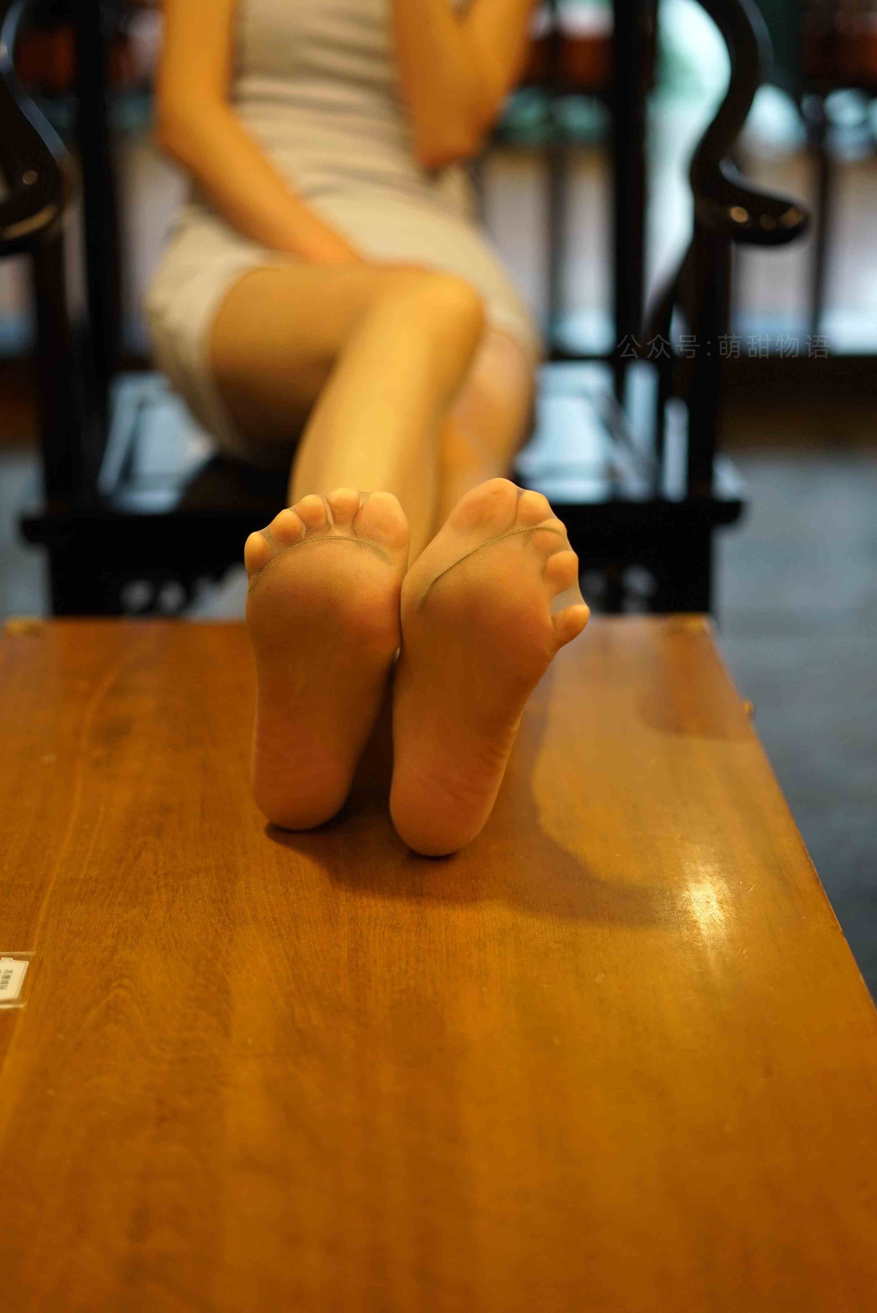 China Beauty Legs and feet 1685