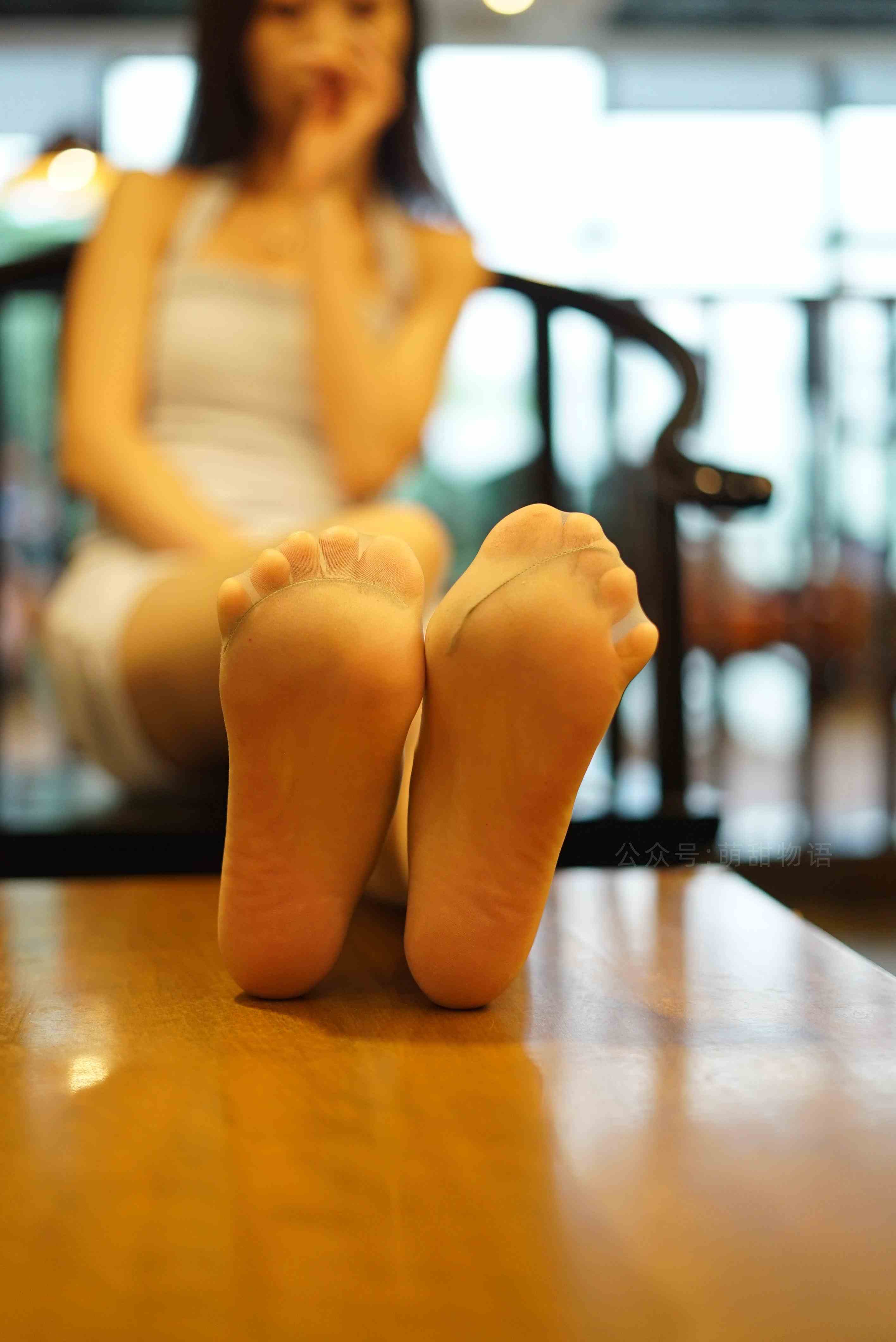 China Beauty Legs and feet 1685