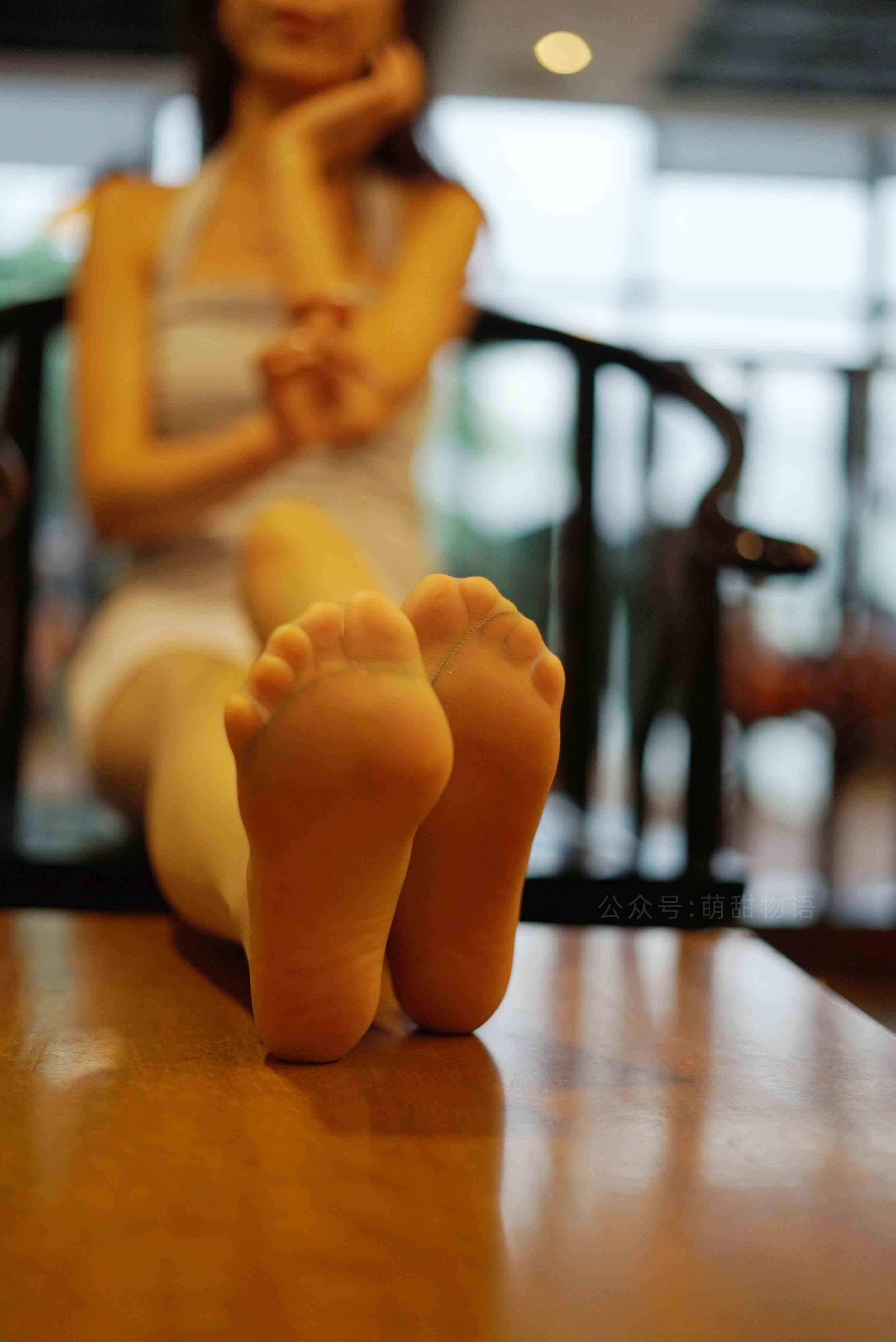 China Beauty Legs and feet 1685