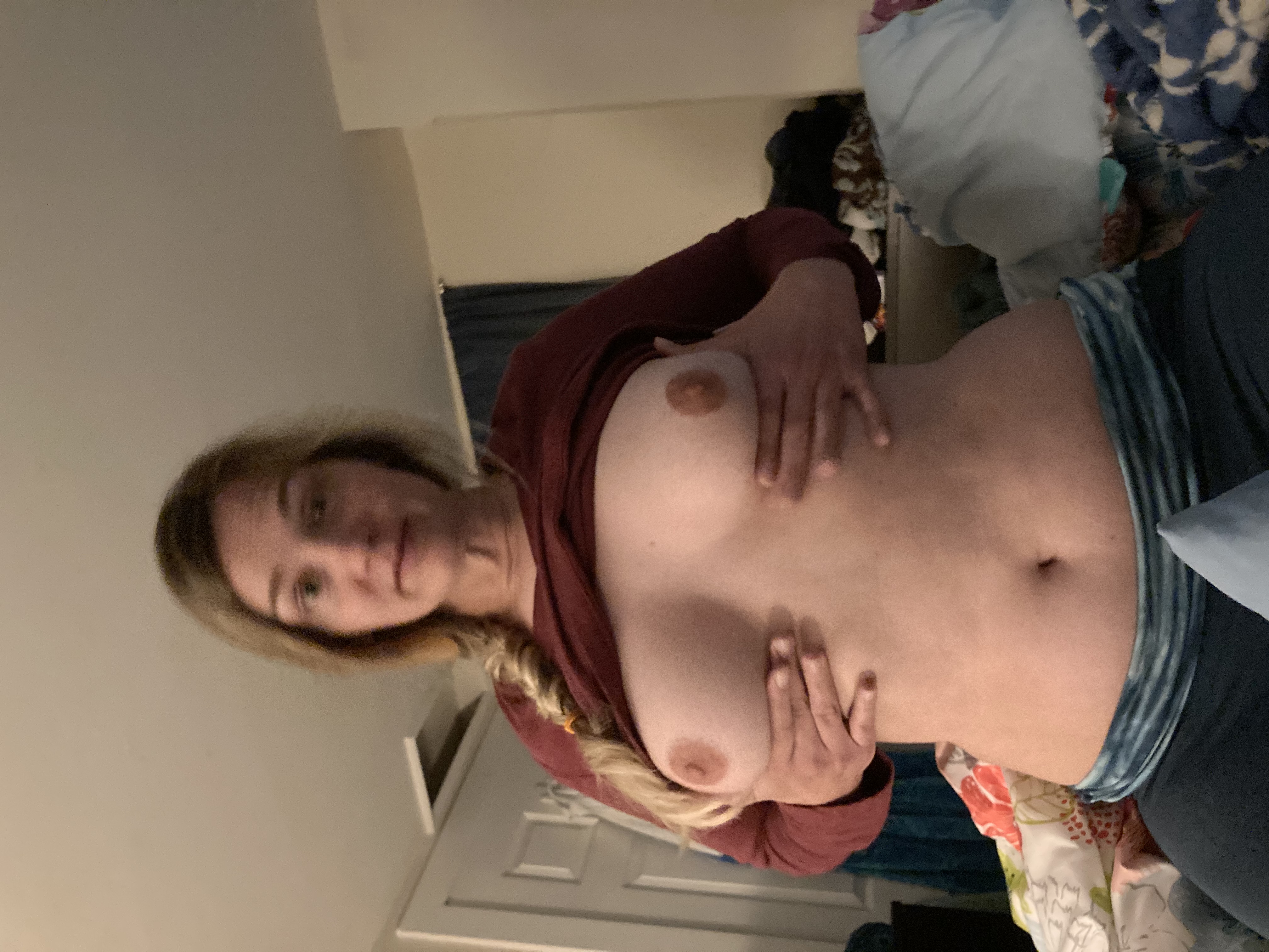 Sexy Girl  With Glasses Showing Big Boobies