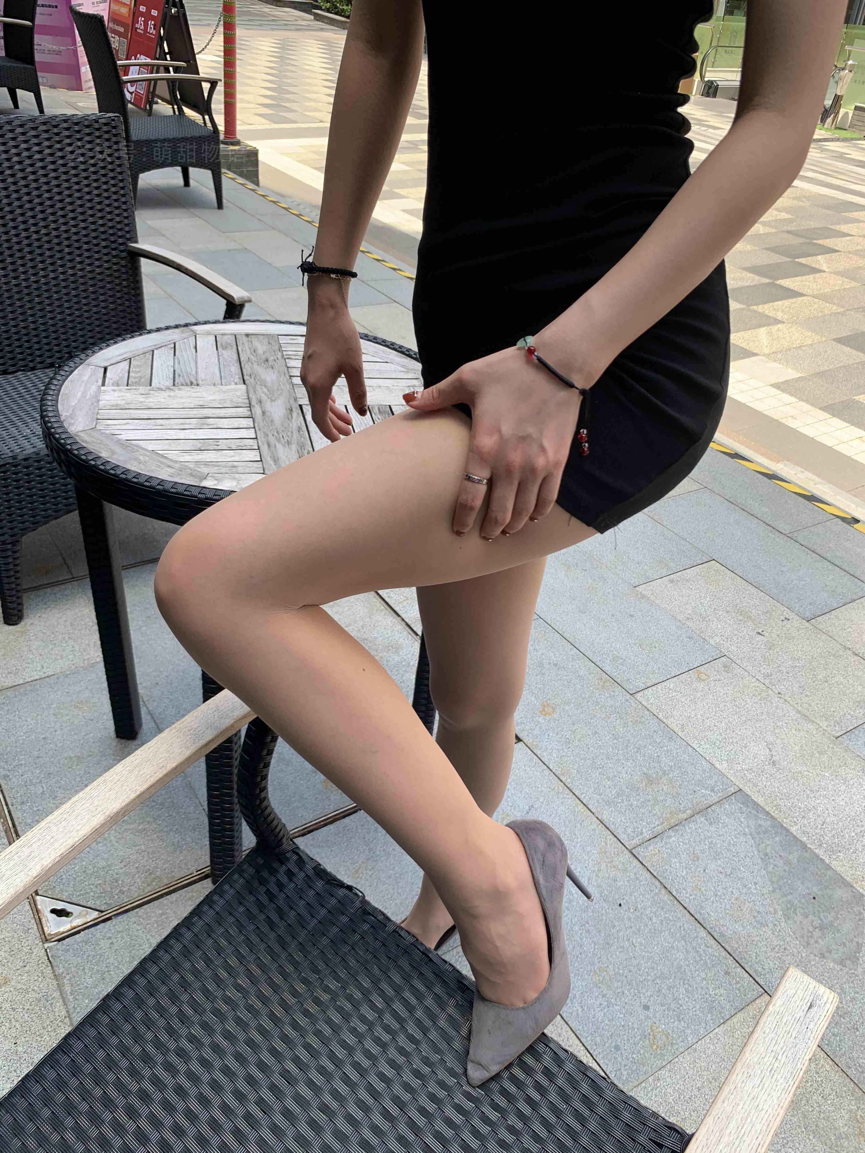 China Beauty Legs and feet 1687