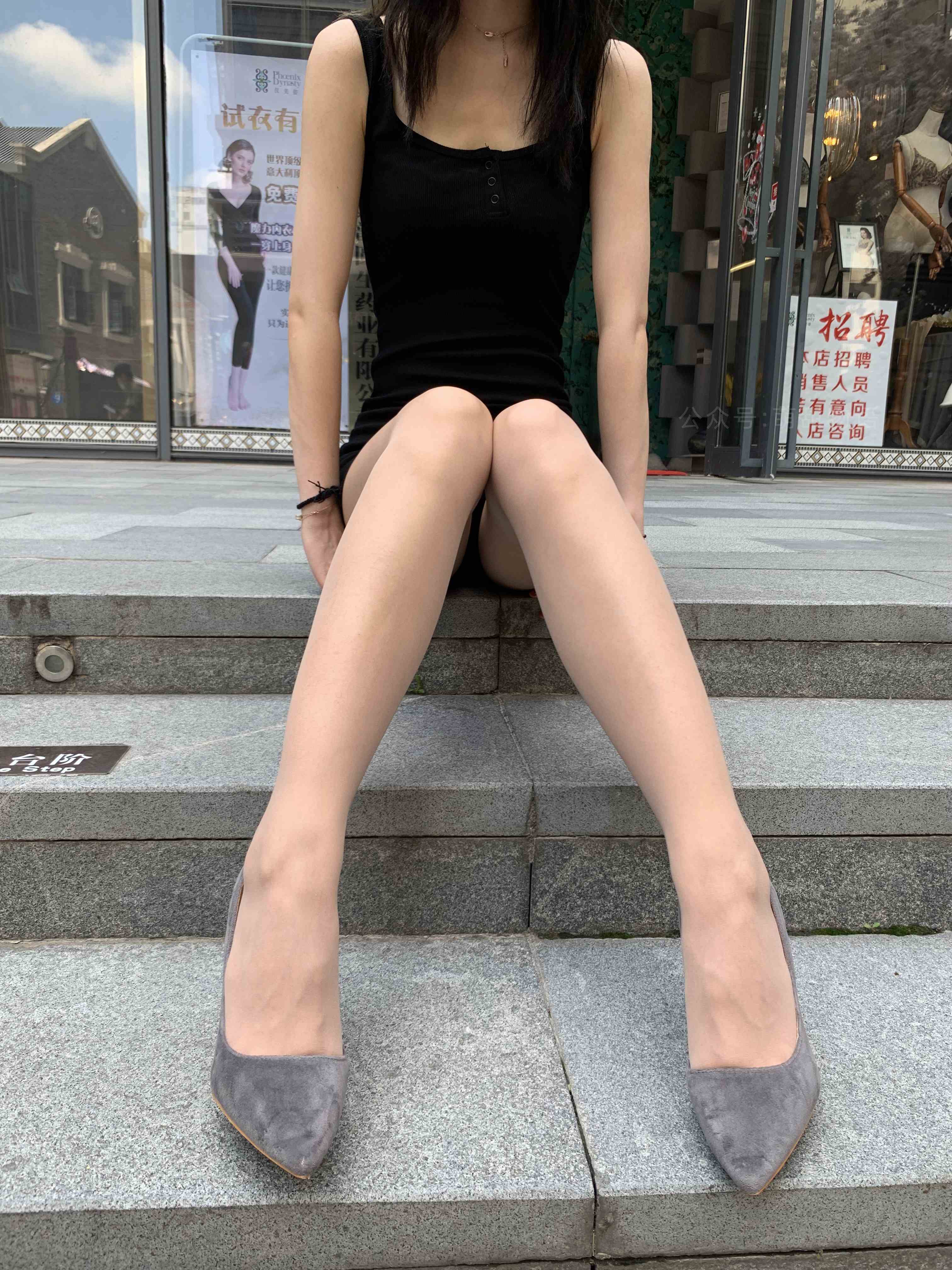 China Beauty Legs and feet 1687