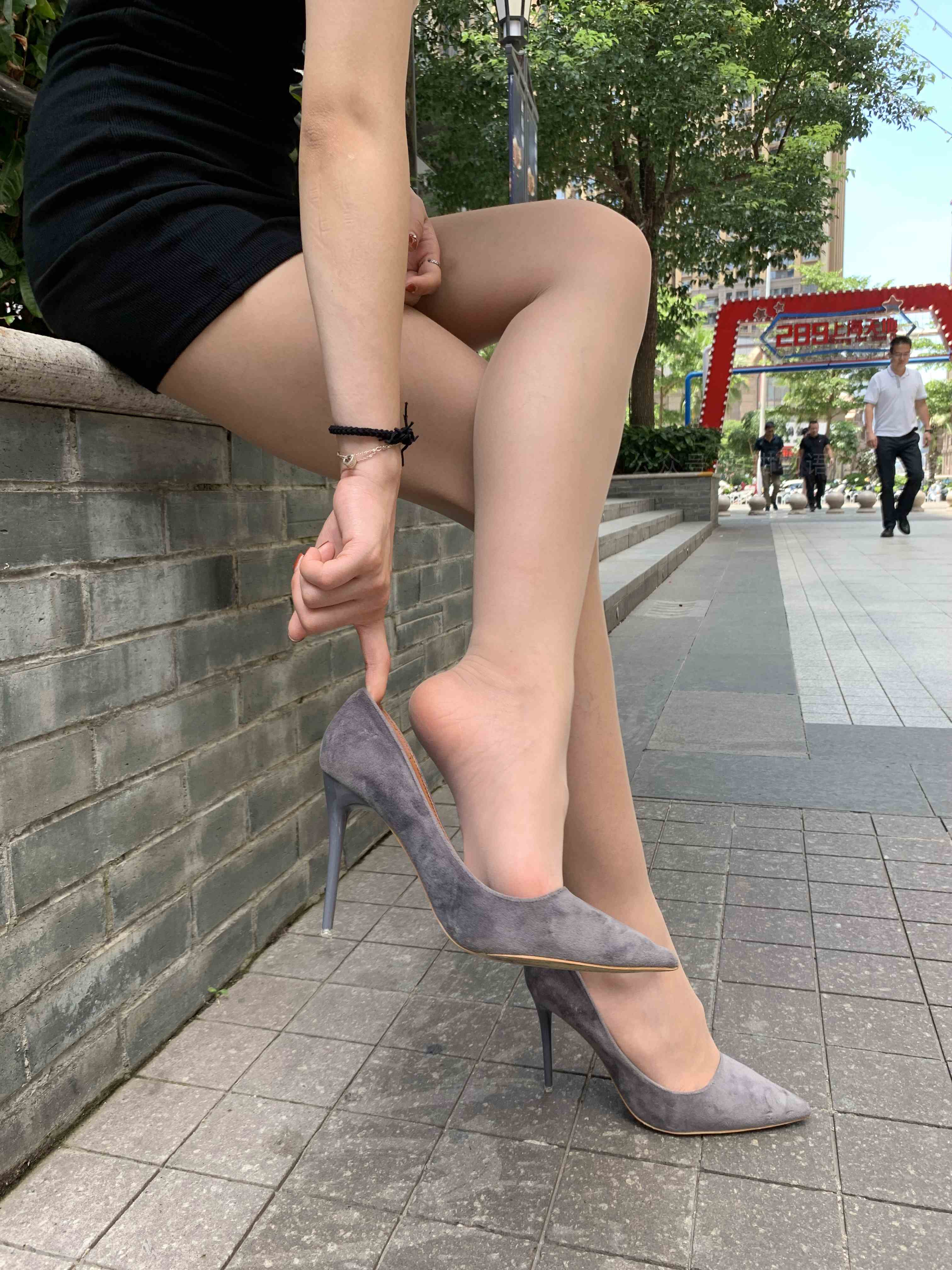 China Beauty Legs and feet 1687