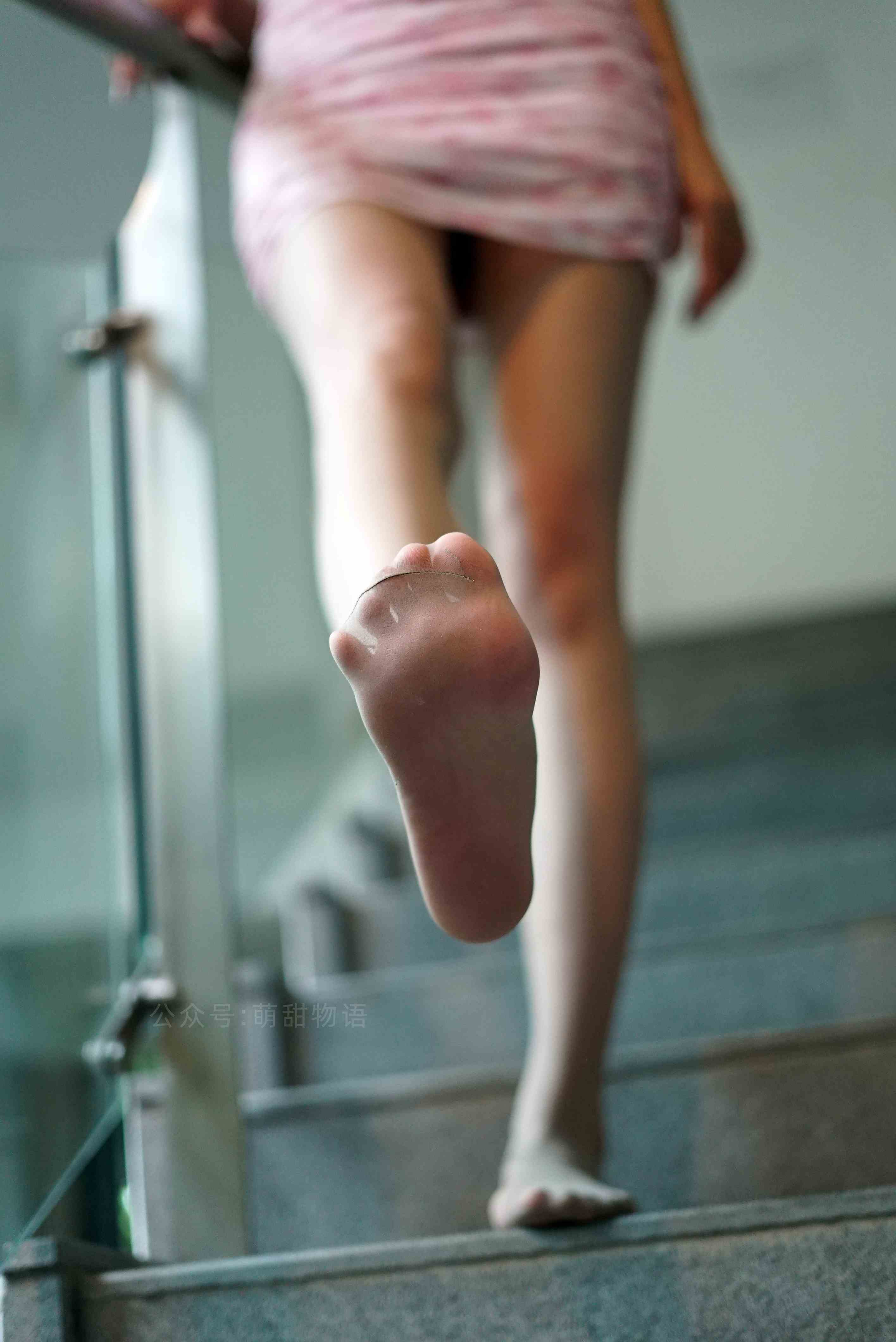 China Beauty Legs and feet 1689