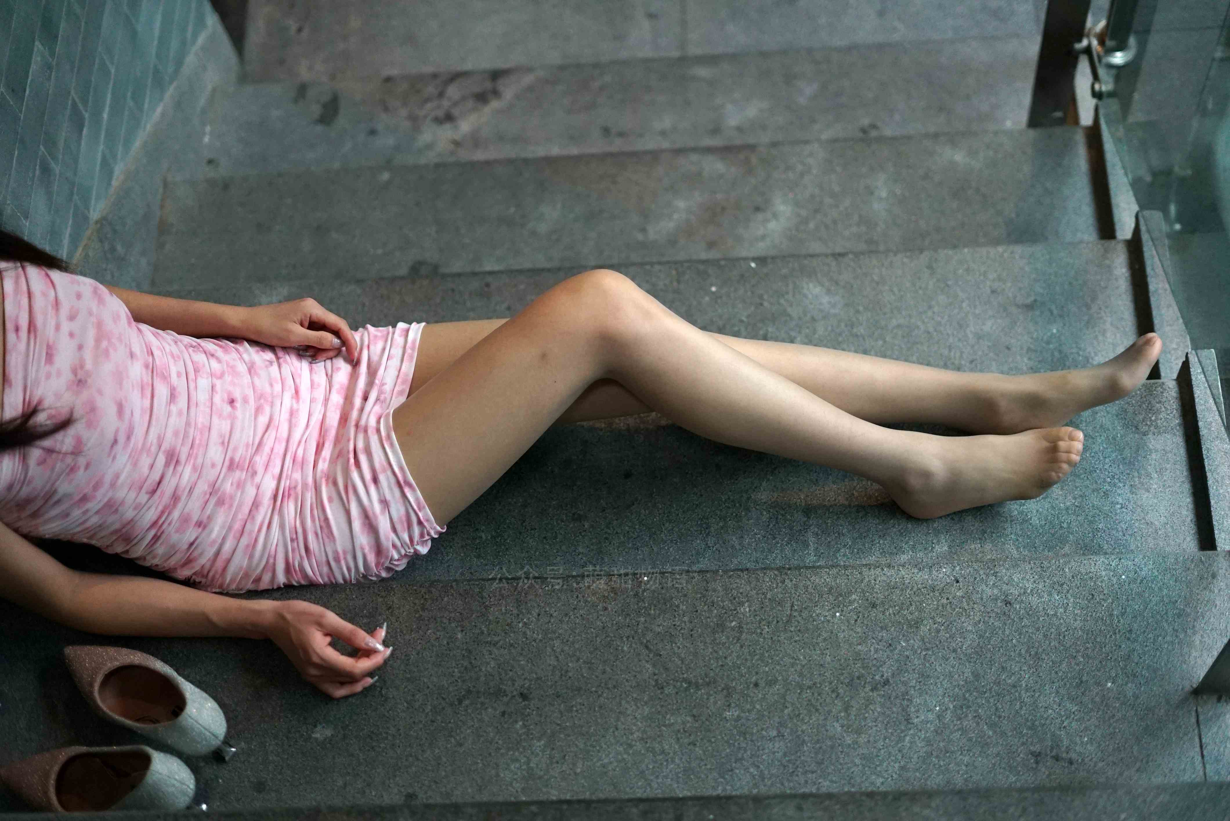 China Beauty Legs and feet 1689