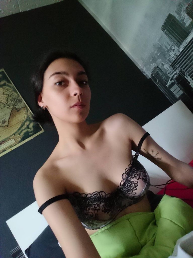 Amateur Assorted Hot Girls