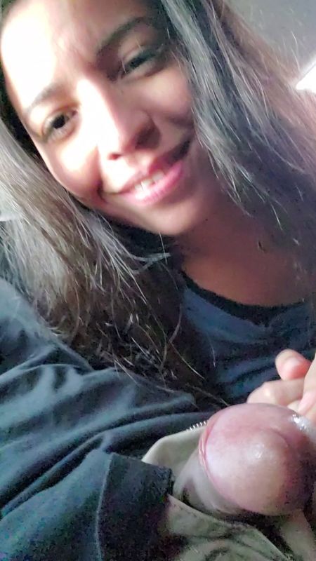 Daniela Duran sucks a cock in a public bus and records it