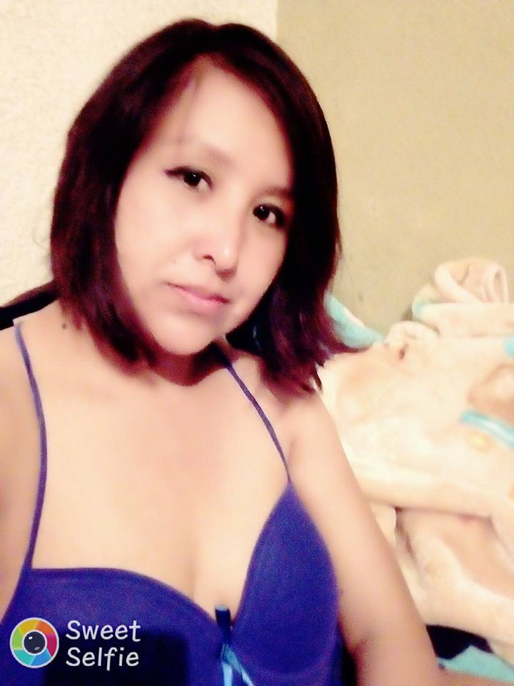 luciendo la tetillas