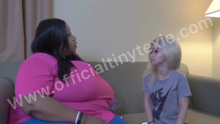 Midget Tiny Texie & BBW Cotton Candi Smothering