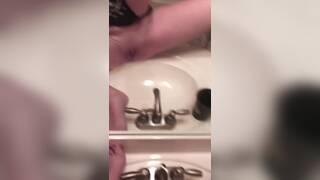 Toilets are Lame, Ima Piss in the Sink