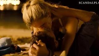 Brooklyn Decker Kiss in Romantic Scene on ScandalPlanetCom