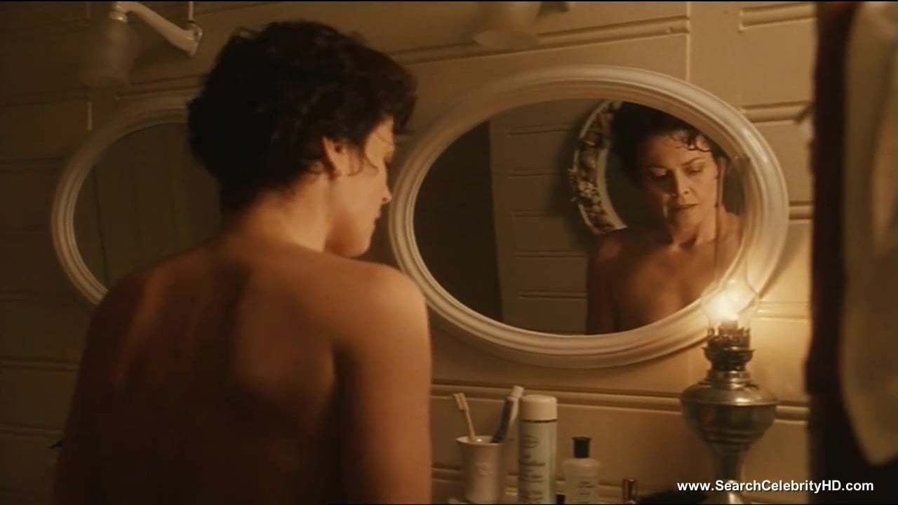Sigourney Weaver in nude & sexy scenes - The best of in HD - Shooshtime