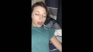 SKINNY WHITE GIRL EYE ROLLING ORGASM IN SLEEPER TRUCK
