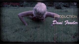 Amateur Outdoor Play Pussy and Orgasm Closeup with Master