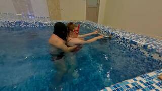 провела водные процедуры и была трахнута