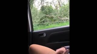 Самоотсос для девушки на природе