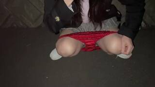 Cuckold Married Woman Leaks Pee without Enduring the Intense Touch of the Pussy outside