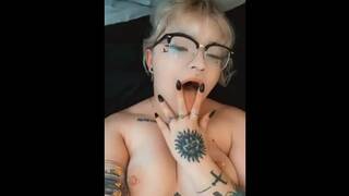 Snapchat Fingering my Mouth