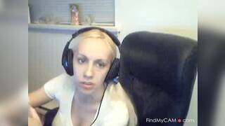 Apregnant with big boobs, brown areolas at webcam (MrNo)