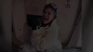 Teen Topanga show her tight pussy in cold weather