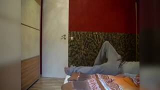 Deutsche Mutter in Latex und Stiefeln liebt seine Cousine.