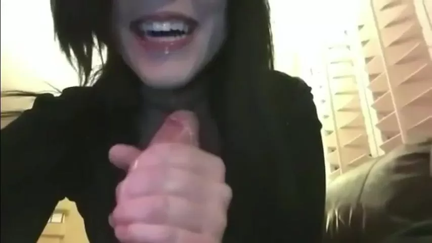 girlfriend surprise cum mouth