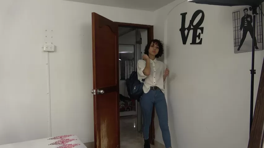 Latina Anal Home - Real Latina Film Student Makes Homemade Anal Porn Debut - Shooshtime
