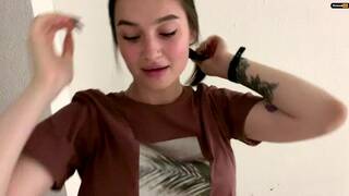 ЧУВСТВЕННЫЙ МИНЕТ В ПОДЬЕЗДЕ ОТ МИЛАШКИ