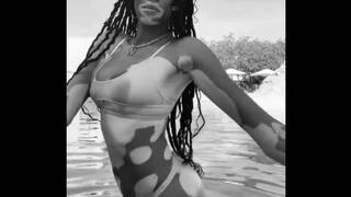 Winnie Harlow Thick Cheeks