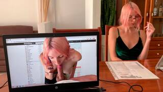 Chefen kneppede sekretæren under en samtale med en klient