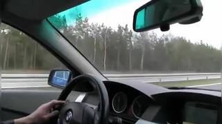 Junge deutsche Blondine wird draußen anal gefickt