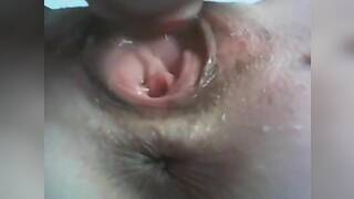 My tongue on her clit she runs from really wet