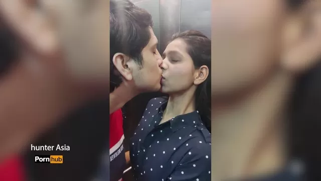 Stranger Girl Kissing Me In The Elevator & Fucked in her Hotel Room -  Shooshtime