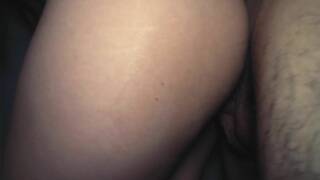 VALENTINA-HACE-EJERCICIO-CON-VERGAS-DENTRO