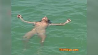 Squirting On the Boat (Hannah and Nessa)