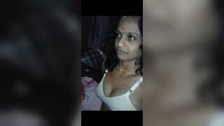 Very beautiful girl oil massage fat pussy