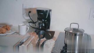 跳蛋挑战做饭，没吃饭就做爱了，最后还喷水