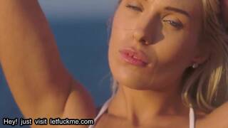 cumshot she chose to be naughty on vacation