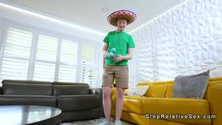 Gringo stepsosn POV fucks curvy MILF stepmom