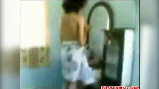 Awek Pakai Baju Dan Tudung