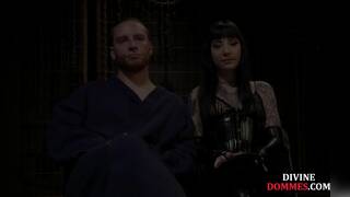 21yo inked domina with small boobs pussyeaten by sissy